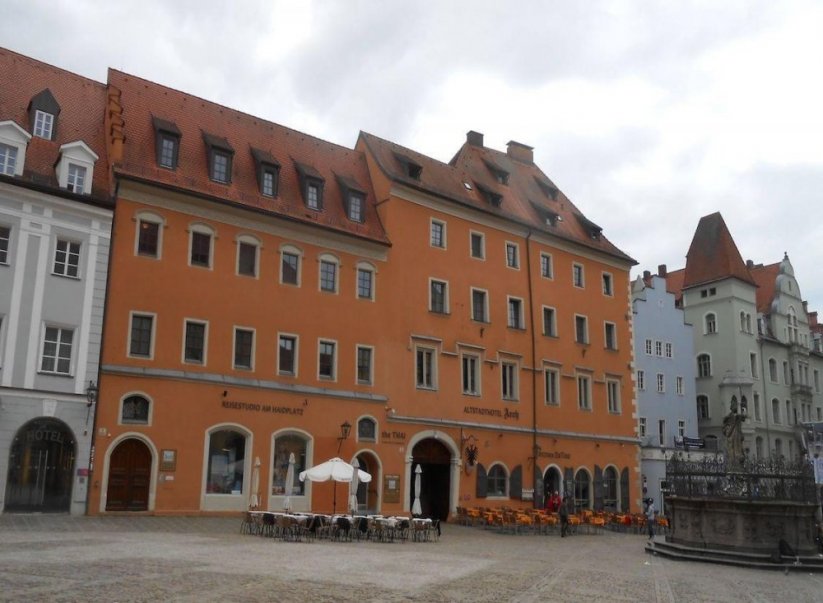 Historický Altstadthotel Arch v srdci historického centra Regensburgu