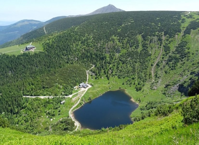 Luxusní Pinia Hotel & Resort s nádherným výhledem na Krkonošský národní park
